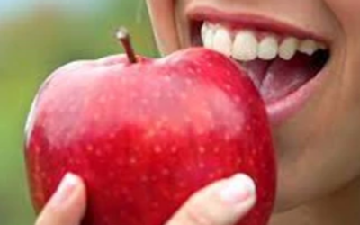 وش أسوي: فوائد أكل التفاح على الريق