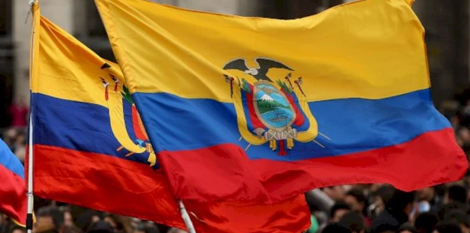 وش اسوي : علم الإكوادور: ألوانه ومعانيها، وسبب اختيار هذا الشكل له