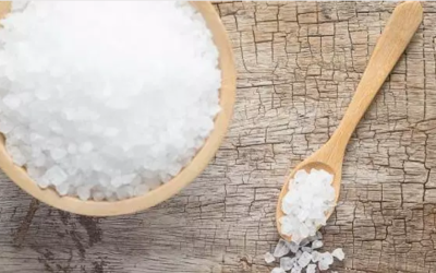 وش اسوي : فوائد الملح الخشن للبشرة