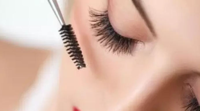 وش اسوي : علاج قشرة الرموش