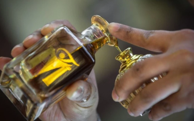 وش اسوي : عطور نسائية بالعود