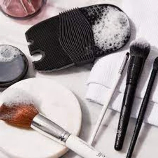 وش أسوي كيف تنظفين فرش المكياج خاصتك