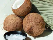 وش أسوي فوائد جوز الهند الجمالية لشعرك