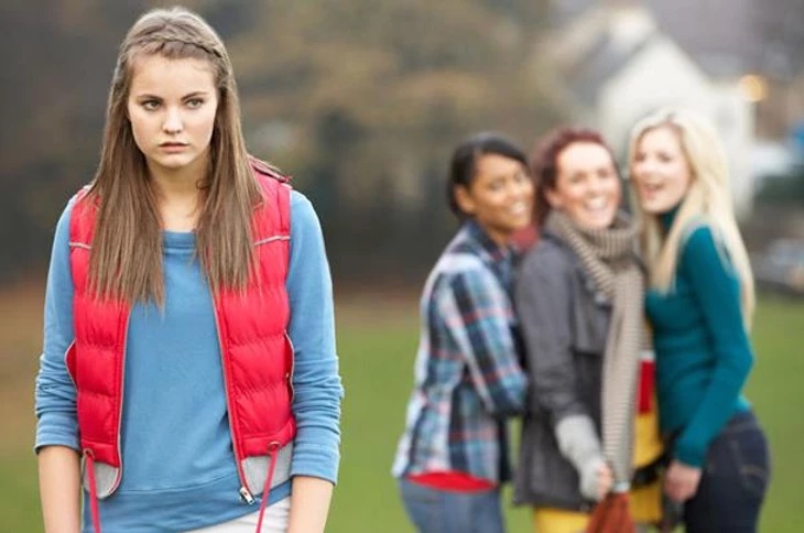 وش اسوي : تعرف عليهم عن قرب: صفات الشخصية الانطوائية