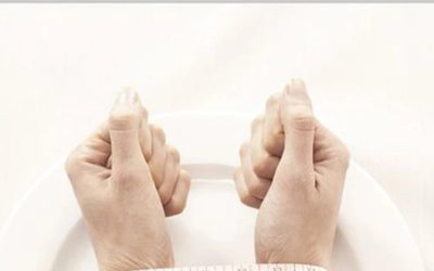 8 علامات تشير إلى أن ابنك المراهق يعاني من اضطراب في الأكل