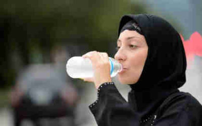 وش اسوي: ١٠ طرق سهلة لتقليل الشعور بالعطش أثناء الصيام