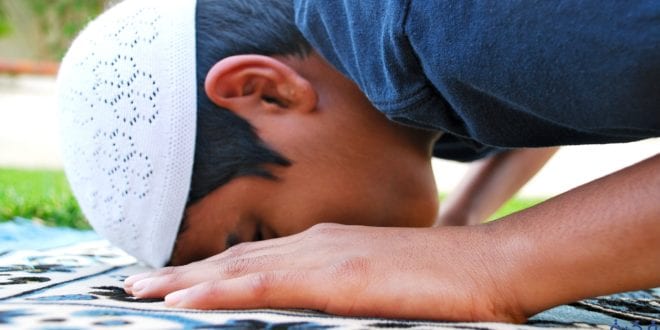 حلمت اني اصلي بالناس جهرا تفسيره بالتفصيل