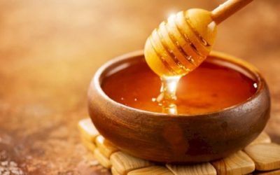 علاج خشونة الركبة بالعسل: حقيقة أم خرافة قد تضرك؟